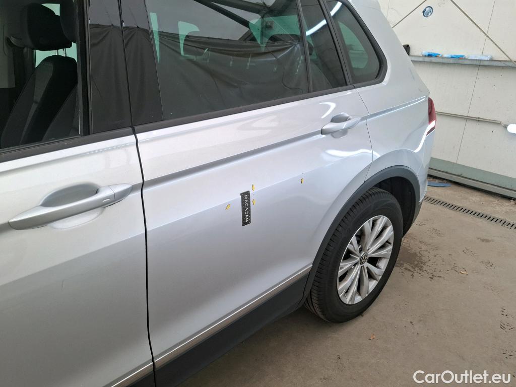  Volkswagen  Tiguan VOLKSWAGEN  / 2020 / 5P / SUV 2.0 TDI 150 DSG7 Life Business #29
