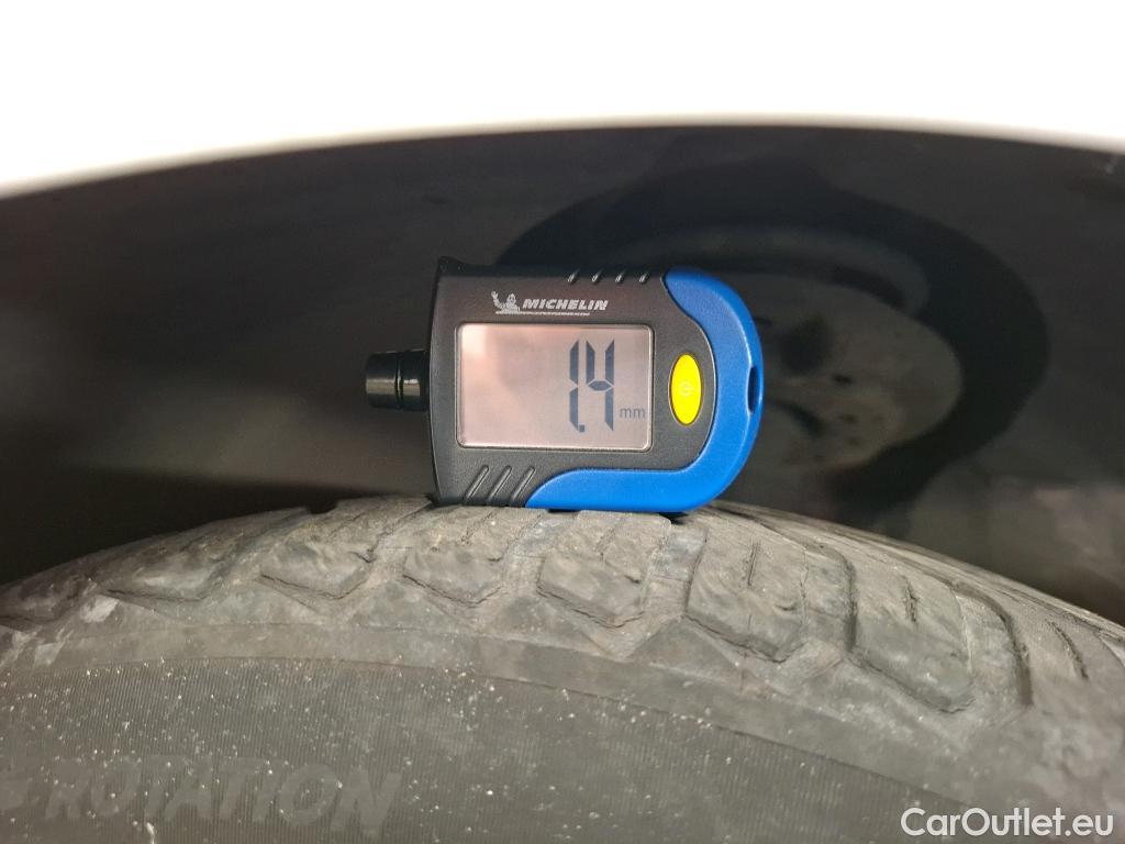  Renault  Clio  V Business 1.6 E-TECH Hybrid 140CV BVA6 E6d #19
