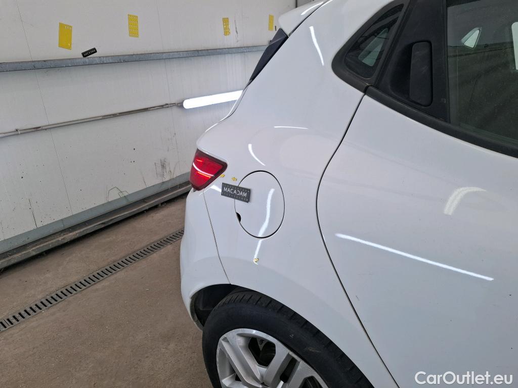  Renault  Clio  IV Business 0.9 TCe 90CV BVM5 E6 #57