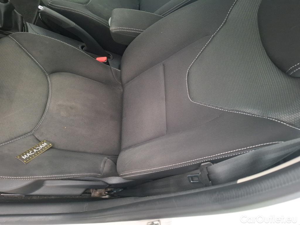  Renault  Clio  IV Business 0.9 TCe 90CV BVM5 E6 #66