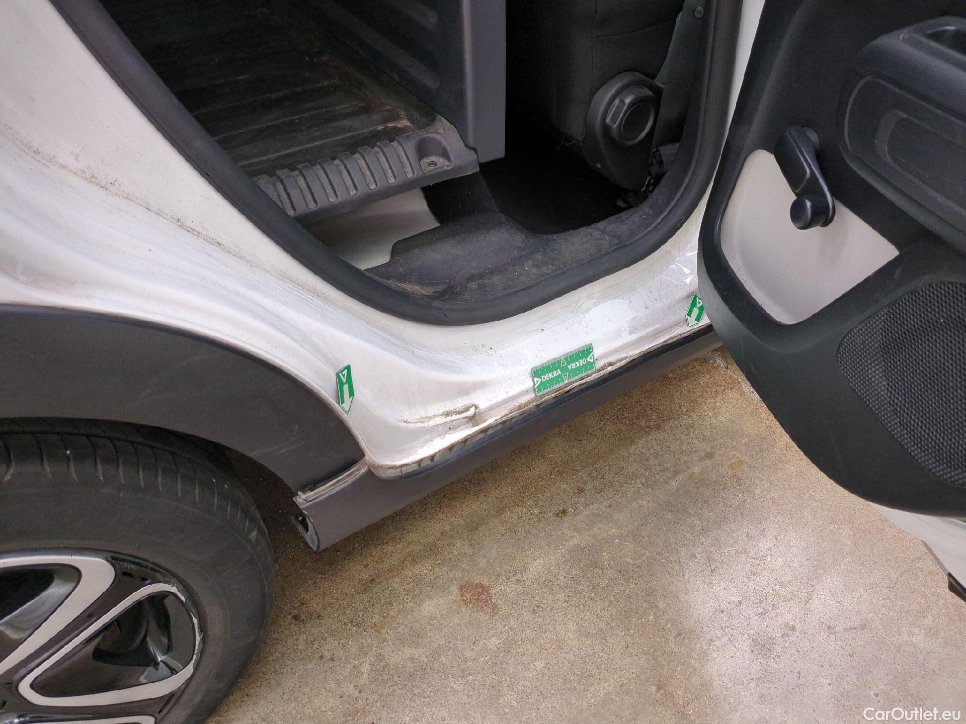  Citroen  C3 CITROEN  Société / 2020 / 5P / Berline / VU PureTech 83 S&S BVM Feel Nav #46