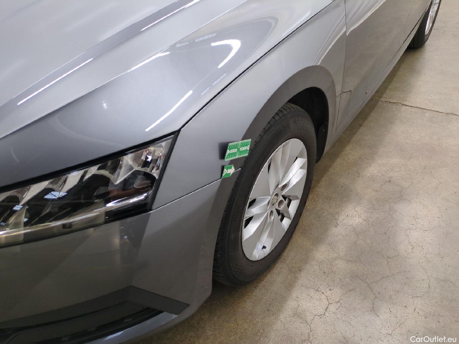  Skoda  Octavia  Berline Business 2.0 TDI 115CV BVA7 E6d #8