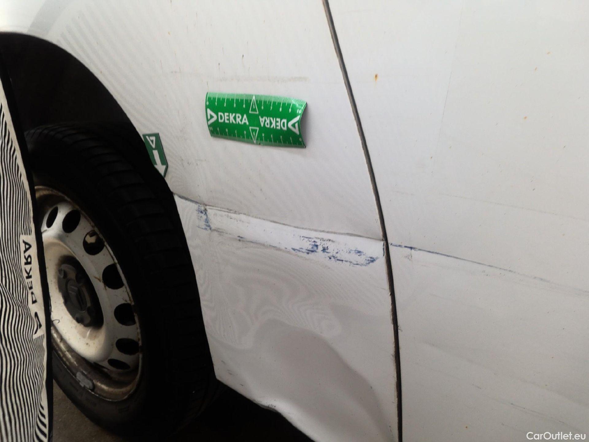  Citroen  Berlingo  Fourgon Club XL 950 1.5 BlueHDi 100CV BVM5 E6dT #24