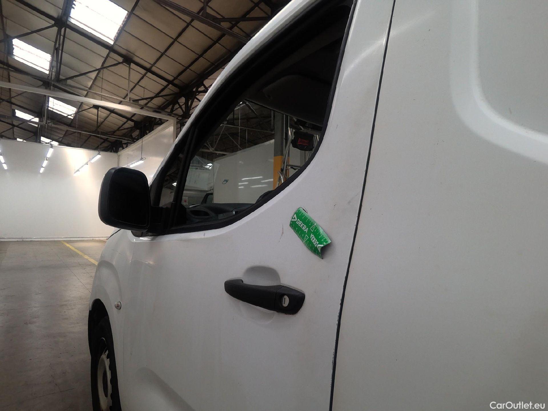  Citroen  Berlingo  Fourgon Club XL 950 1.5 BlueHDi 100CV BVM5 E6dT #19