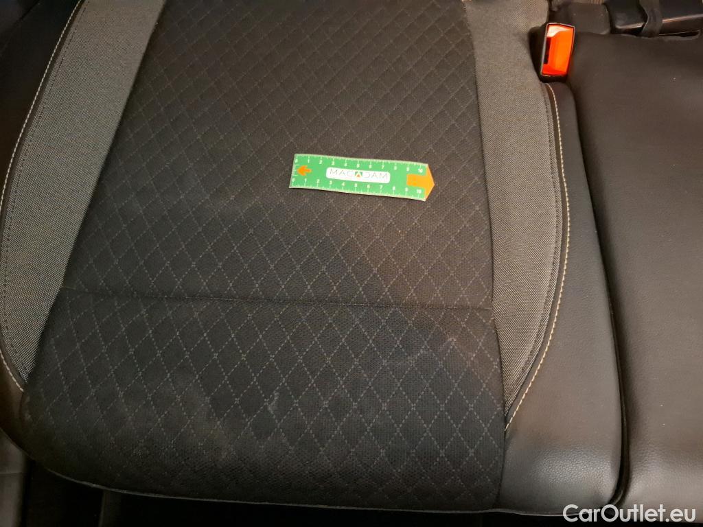  Opel   Grandland X Grandland X Elegance Business 1.5 130CV BVA8 E6d #50