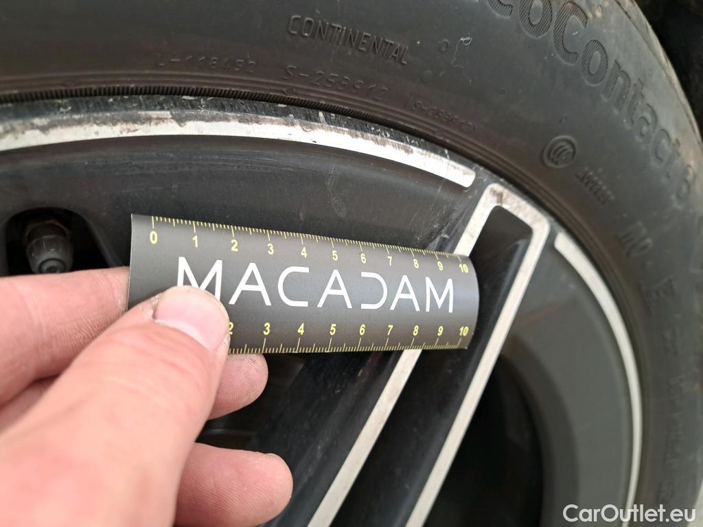  Mercedes  GLA MERCEDES-BENZ  / 2020 / 5P / SUV 1.3  200 AMG LINE DCT #8