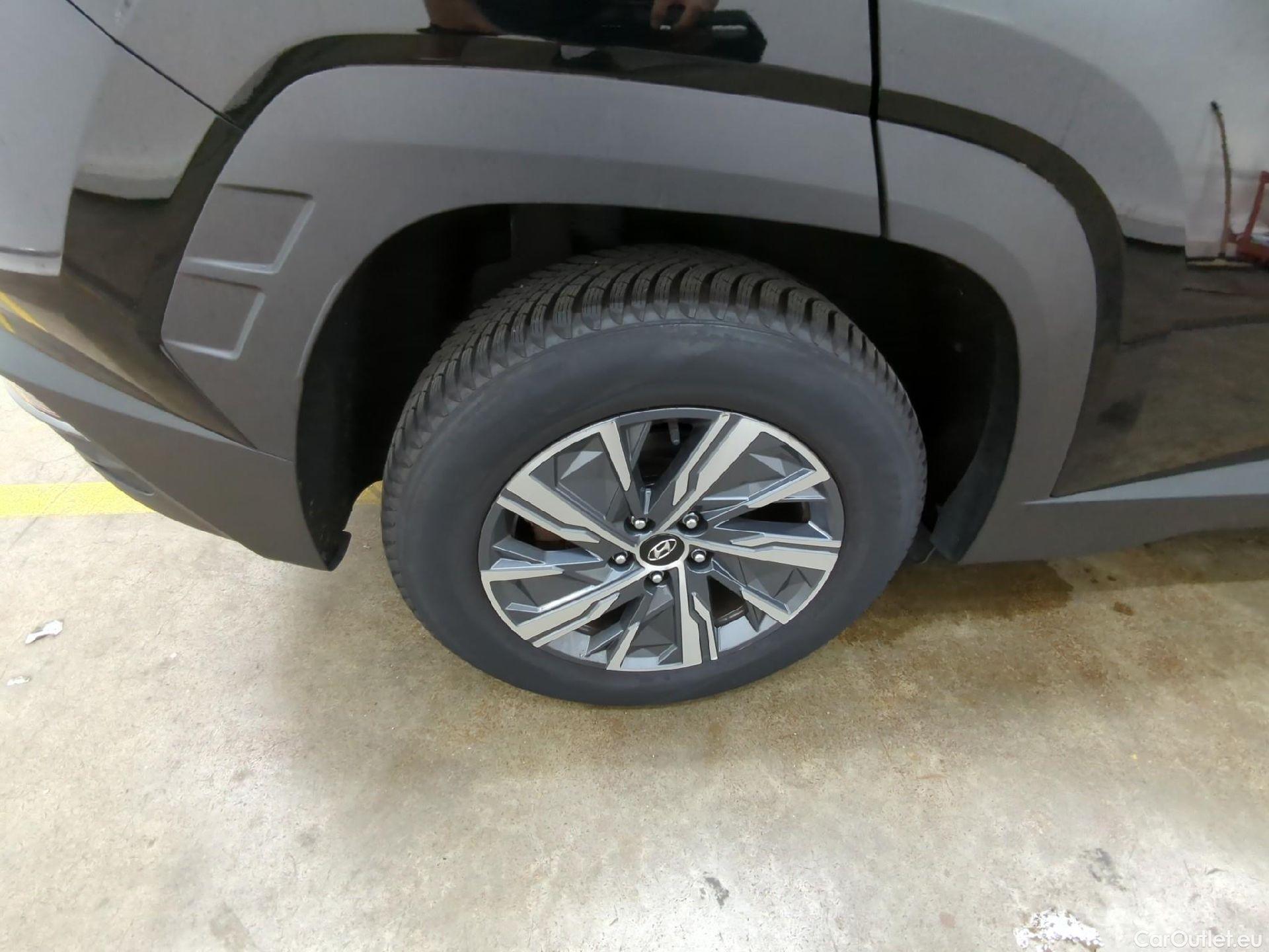  Hyundai  Tucson  Creative Hybrid 2WD 1.6 T-GDI 230CV BVA6 E6d #19