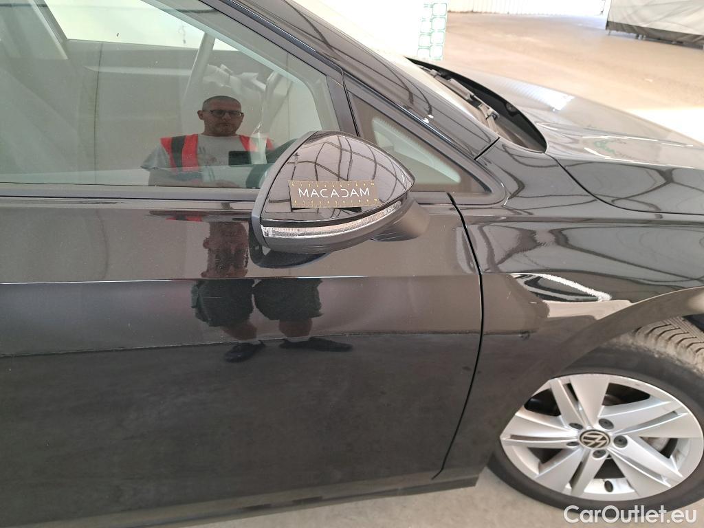  Volkswagen  Golf  VIII SW Life Plus 2.0 TDI 115CV BVA7 E6d #19
