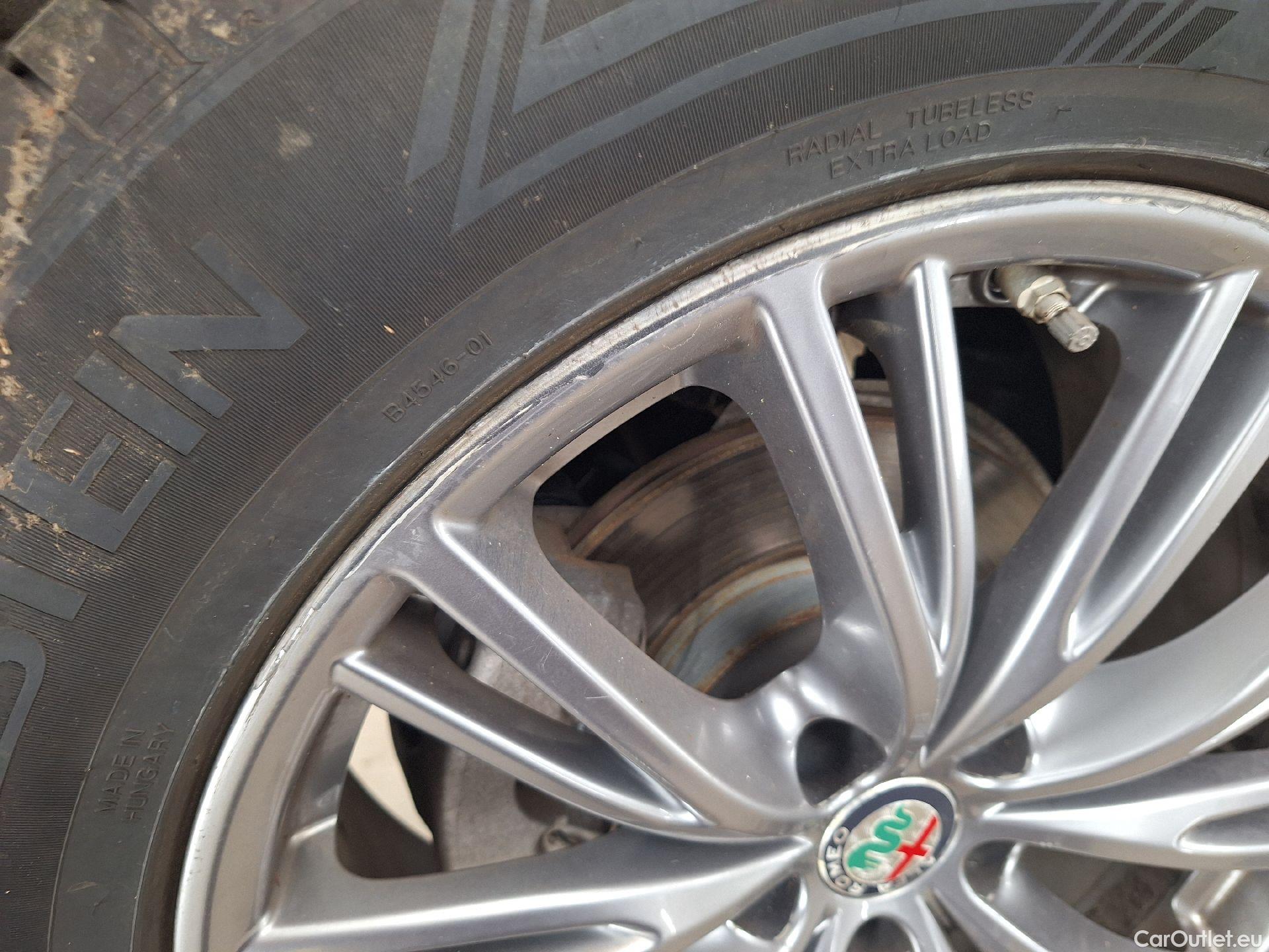  Alfa Romeo   STELVIO Alfa Romeo, '17, Alfa Romeo 2.2 D 160 Super 5d #28