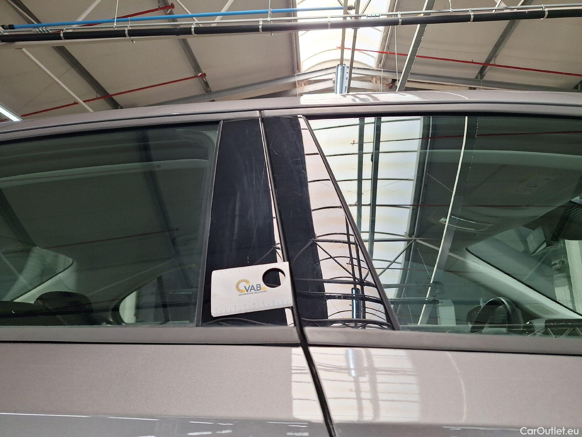  Mercedes  A-Klasse Mercedes, A-Class Berline '18, Mercedes-Benz  Limousine A 180d Business S #12