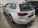  Volkswagen  Passat 2.0 TDI SCR DSG Elegance Variant #3