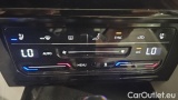  Volkswagen  Passat 2.0 TDI SCR DSG Elegance Variant #14