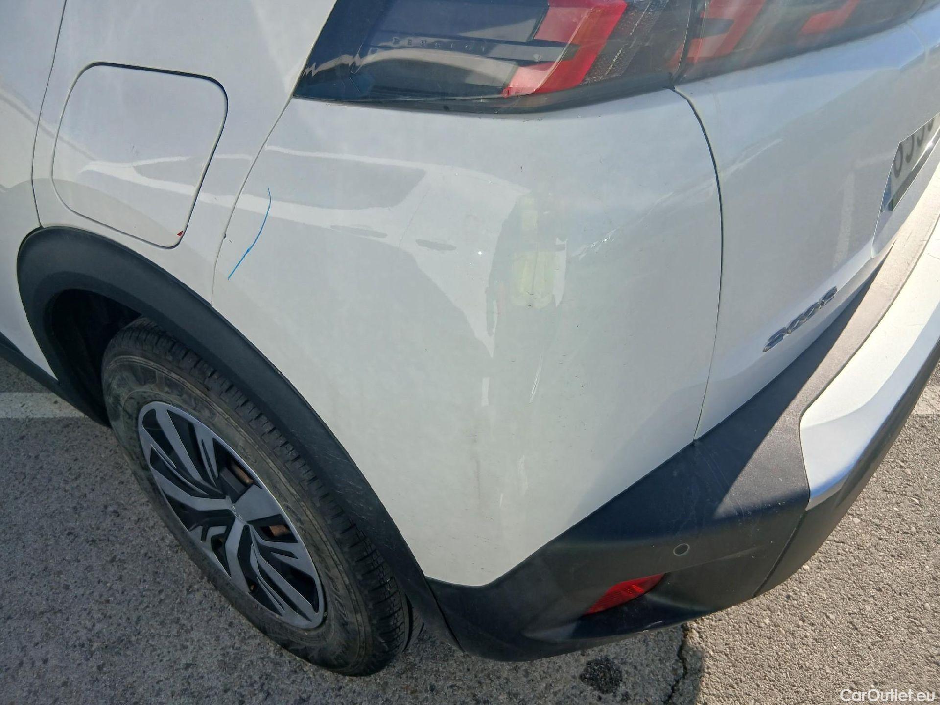  Peugeot  2008 PEUGEOT  / 2019 / 5P / todoterreno Active BlueHDI 81kW (110CV) #25