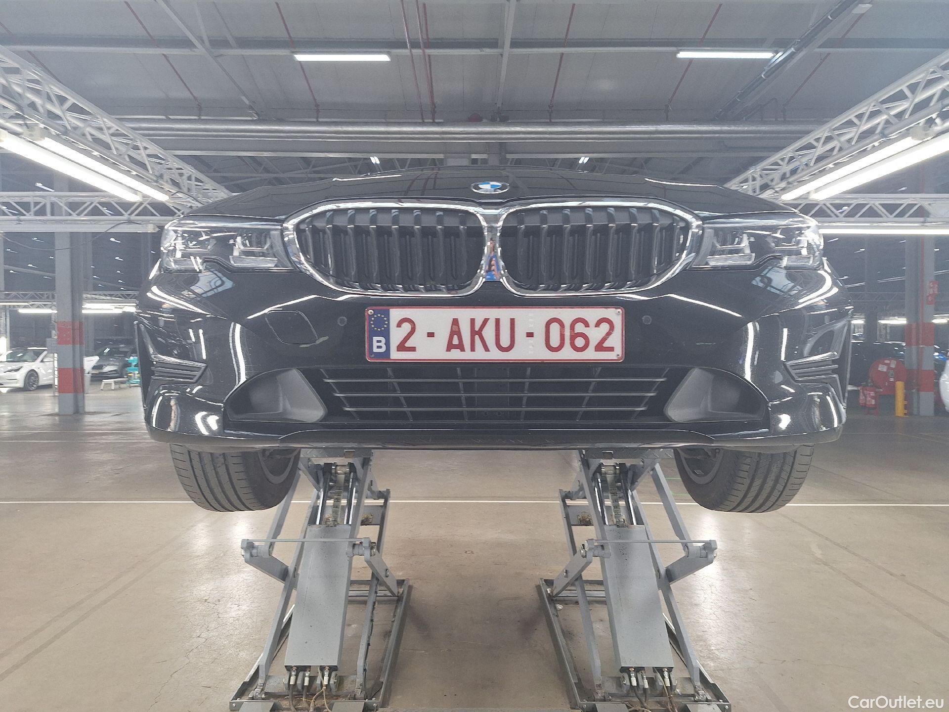  Bmw  Serie 3 BMW, 3-serie '18, BMW 3 Reeks Berline 316dA (90 kW) 4d #23