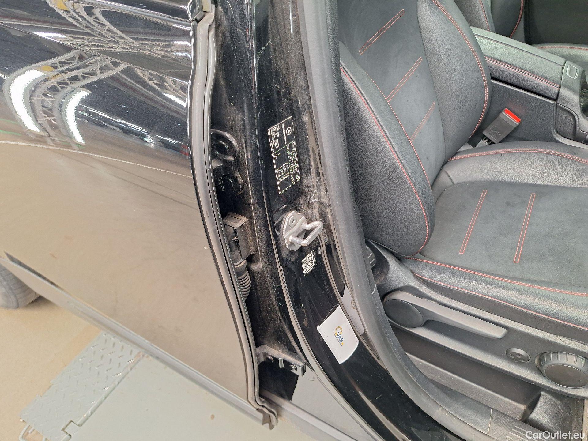  Mercedes  GLB Mercedes,  '19, Mercedes-Benz   200 d Business Solution 5d #9