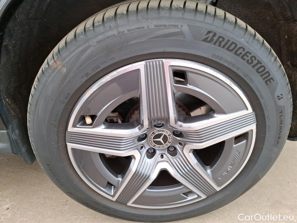  Mercedes  GLC MERCEDES-BENZ  / 2022 / 5P / SUV  300 de AMG Line 4MATIC #2