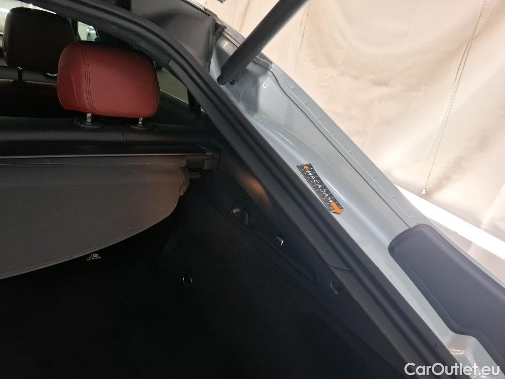  Mercedes  G-Klasee MERCEDES-BENZ GLC Coupe / 2019 / 5P / Coupé 2.0 GLC 300 DE BUSINESS LINE 4MATIC #38