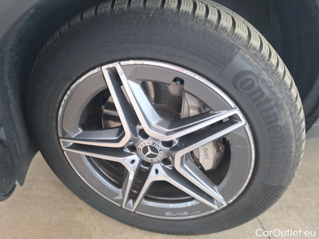  Mercedes  G-Klasee MERCEDES-BENZ GLC Coupe / 2019 / 5P / Coupé 2.0 GLC 300 DE BUSINESS LINE 4MATIC #29