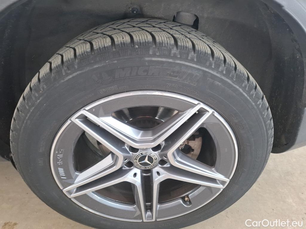  Mercedes  G-Klasee MERCEDES-BENZ GLC Coupe / 2019 / 5P / Coupé 2.0 GLC 300 DE BUSINESS LINE 4MATIC #13