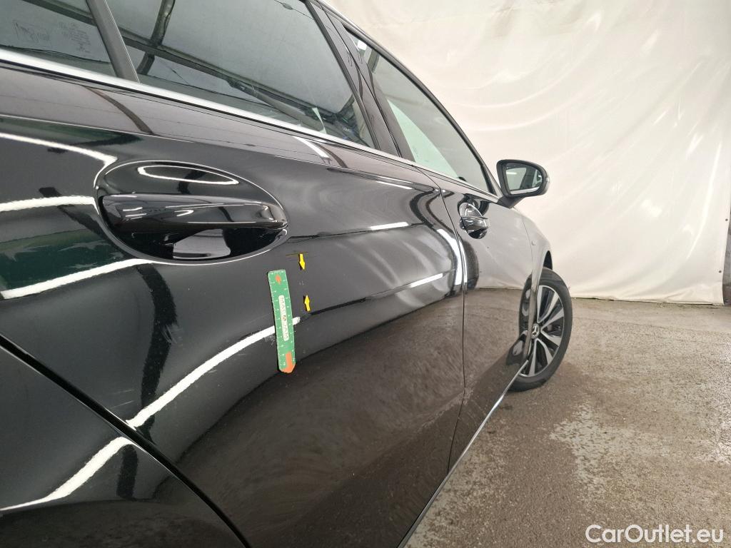  Mercedes  A-Klasse MERCEDES-BENZ Classe A Compact / 2018 / 5P / Berline A 250 e Business Line 8G-DCT #12