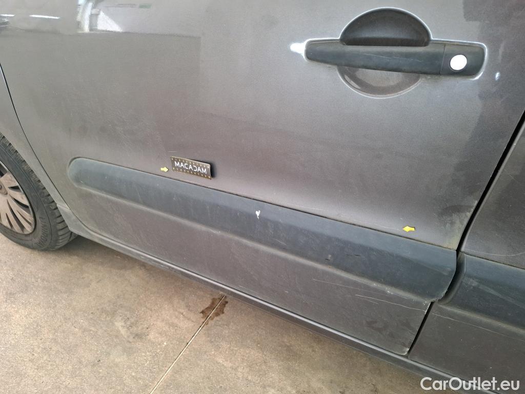  Citroen  Berlingo  Combi Feel 1.6 BlueHDi 100CV BVM5 E6 #19