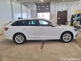  Skoda  Octavia SKODA  WAGON / 2020 / 5P / STATION WAGON 2.0 TDI EVO 85KW STYLE DSG #9