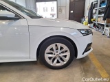  Skoda  Octavia SKODA  WAGON / 2020 / 5P / STATION WAGON 2.0 TDI EVO 85KW STYLE DSG #22