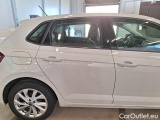  Volkswagen  Polo VOLKSWAGEN  / 2021 / 5P / BERLINA 1.0 TSI STYLE #40