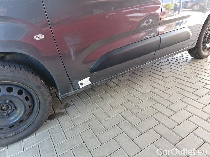  Opel  Combo  Life (E)  (2018) C.Life 1.5CDTI 75 Edition Plus #9