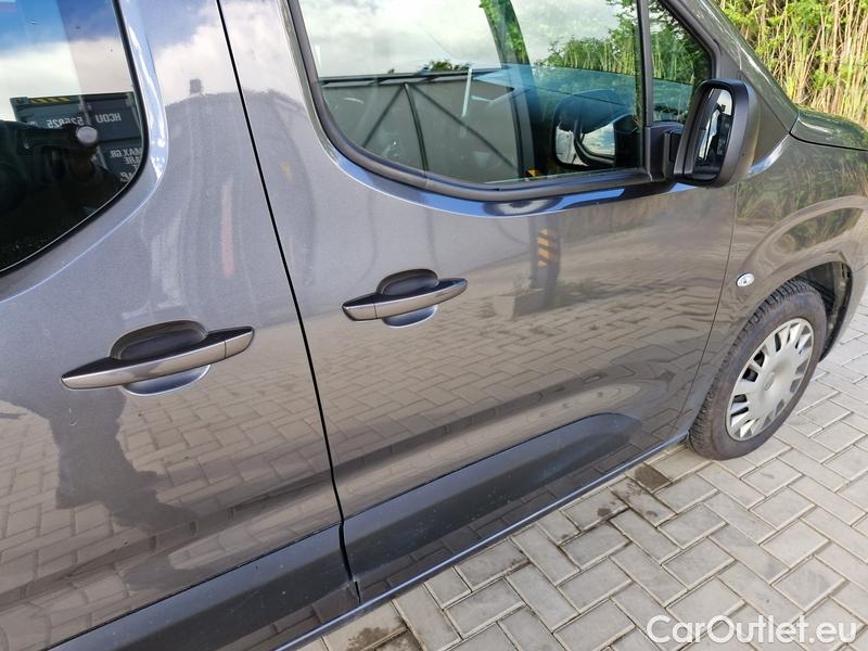  Opel  Combo  Life (E)  (2018) C.Life 1.5CDTI 75 Edition Plus #34