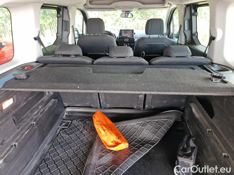  Opel  Combo  Life (E)  (2018) C.Life 1.5CDTI 75 Edition Plus #28
