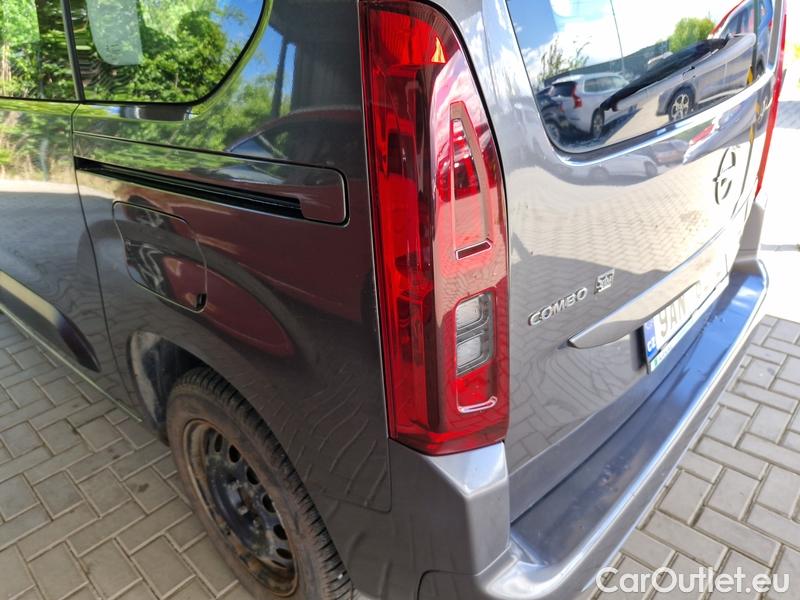  Opel  Combo  Life (E)  (2018) C.Life 1.5CDTI 75 Edition Plus #19