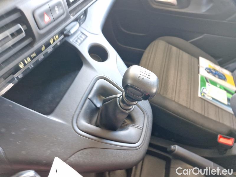  Opel  Combo  Life (E)  (2018) C.Life 1.5CDTI 75 Edition Plus #14