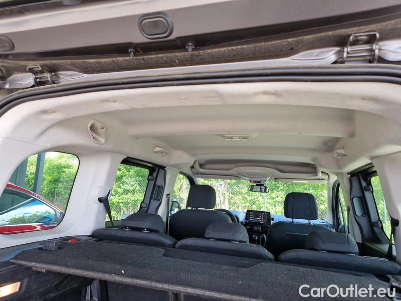  Opel  Combo  Life (E)  (2018) C.Life 1.5CDTI 75 Edition Plus #27