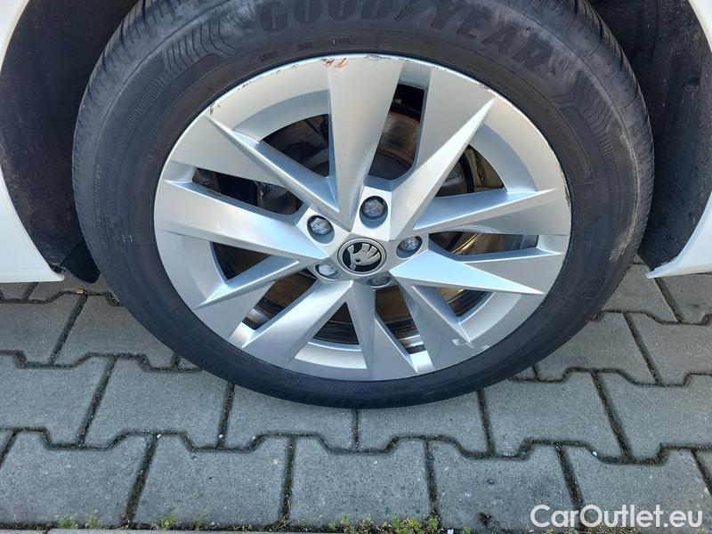  Skoda  Octavia  Combi (NX3)(2020) Oct.Combi 2.0TDI 85 Style #6