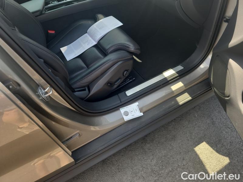  Volvo  V60  Cross Country (2018)  CC B5 Pro AWD AT #11