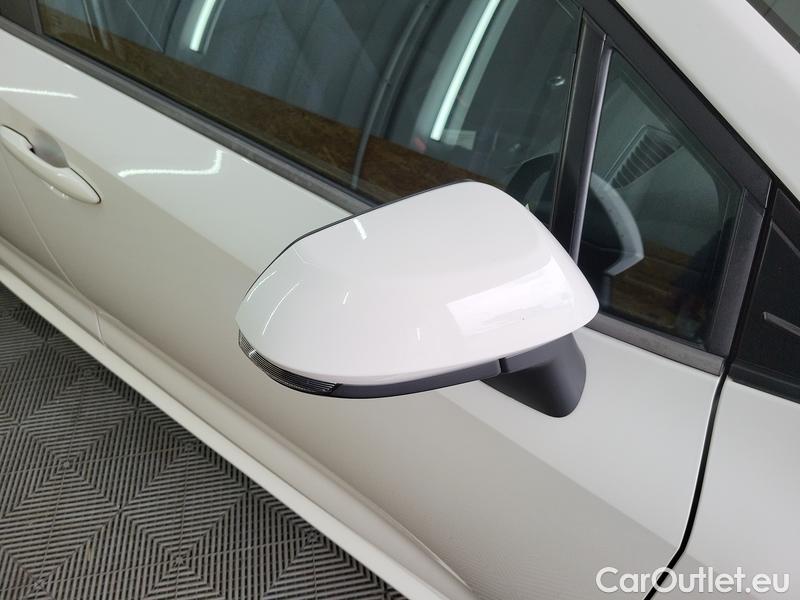  Toyota  Corolla  TouringSports (E21) (2019)  TS 1.2T Active #18