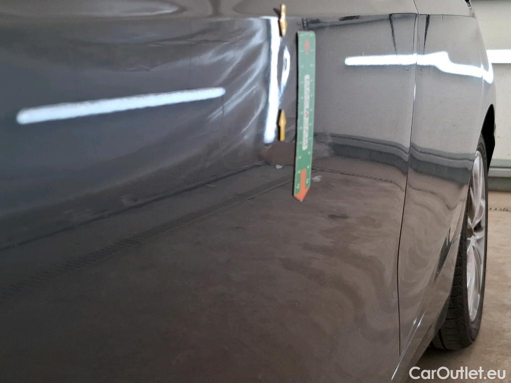  Bmw  Serie 1 Série 1 Berline 116 d Lounge 1.5 115CV BVA7 E6d #54