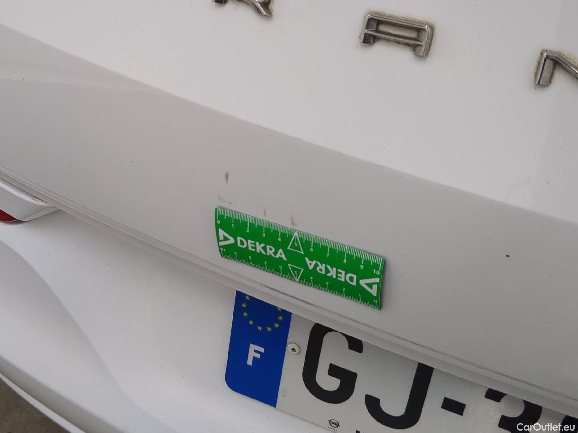  Opel   Grandland X Grandland X Elegance Business 1.5 130CV BVA8 E6d #24