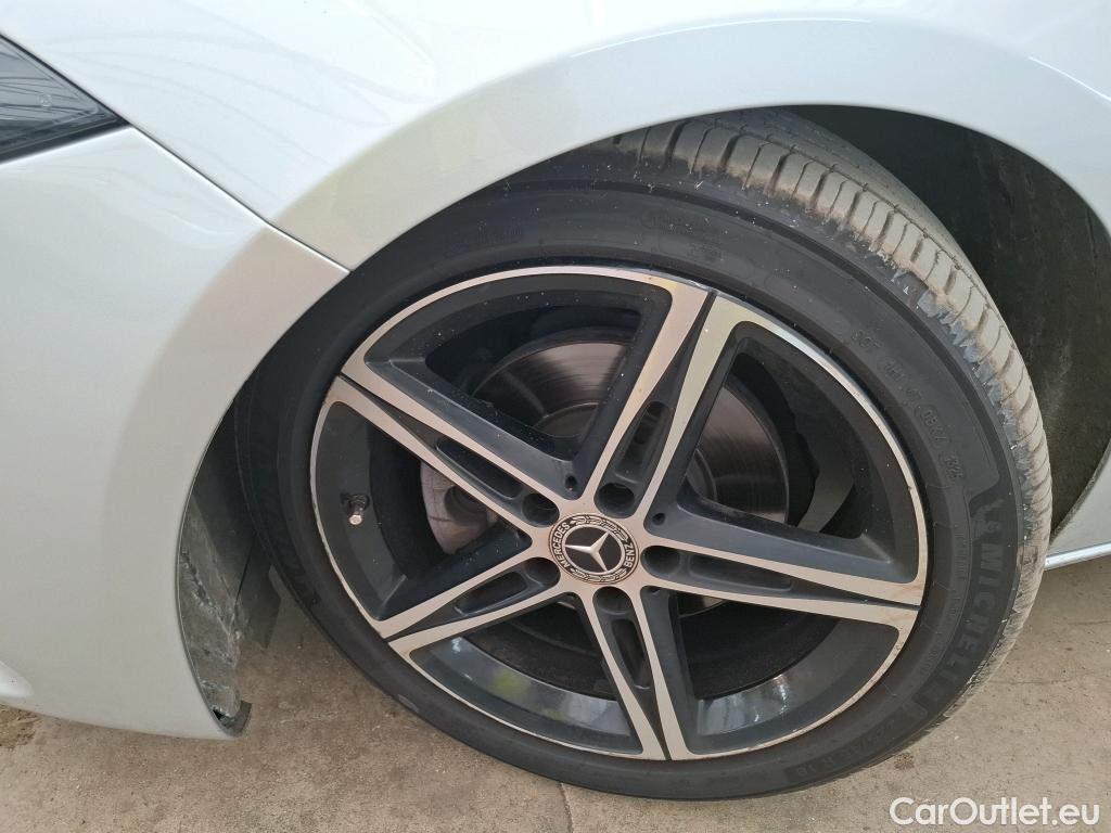  Mercedes  A-Klasse MERCEDES-BENZ Classe A Compact / 2018 / 5P / Berline A 200 d Progressive Line 8G-DCT #1