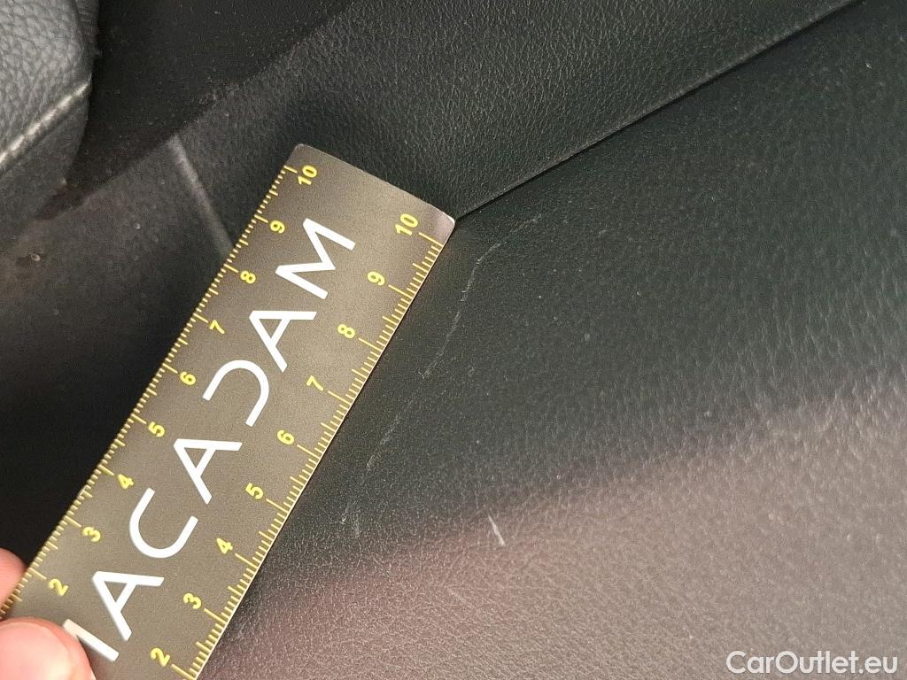  Mercedes  A-Klasse MERCEDES-BENZ Classe A Compact / 2018 / 5P / Berline A 180 d Business Line #27