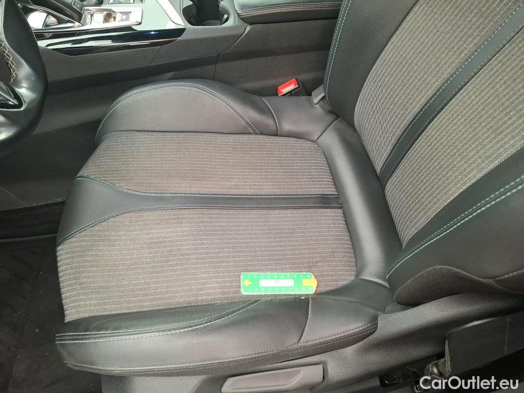  Peugeot  3008  II Allure Pack 1.5 HDi 130CV BVA8 E6d #1
