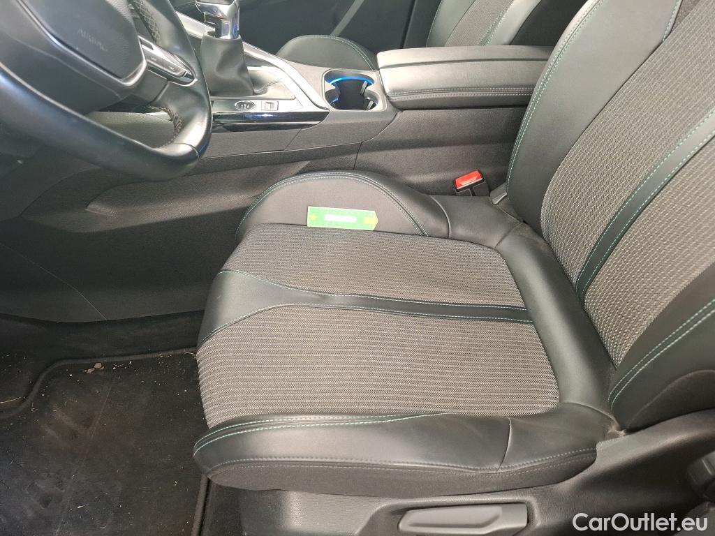  Peugeot  3008  Allure Pack 1.5 HDi 130CV BVM6 E6d #9