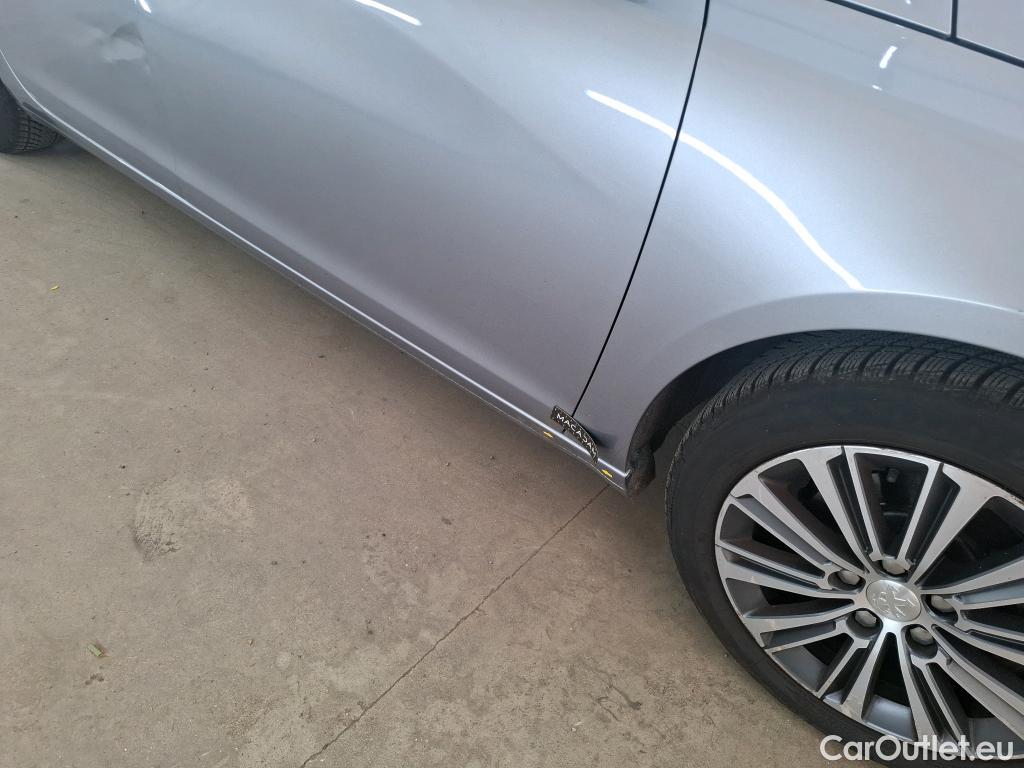  Peugeot  308  SW Allure Business 1.5 HDi 130CV BVA8 E6d #17