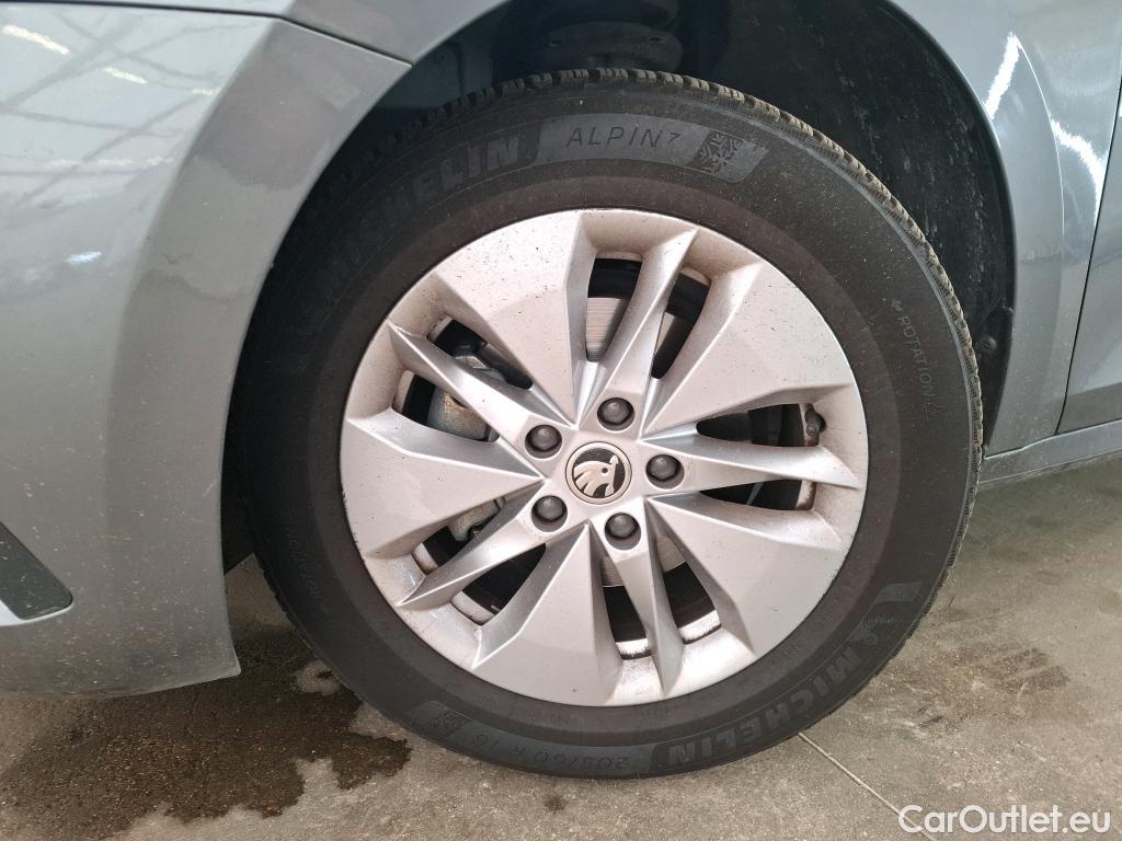  Skoda  Octavia  Berline Ambition 2.0 TDI 150CV BVA7 E6d #18