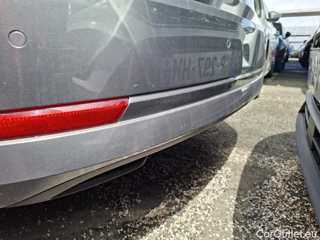  Skoda  Octavia  Berline Ambition 2.0 TDI 150CV BVA7 E6d #9