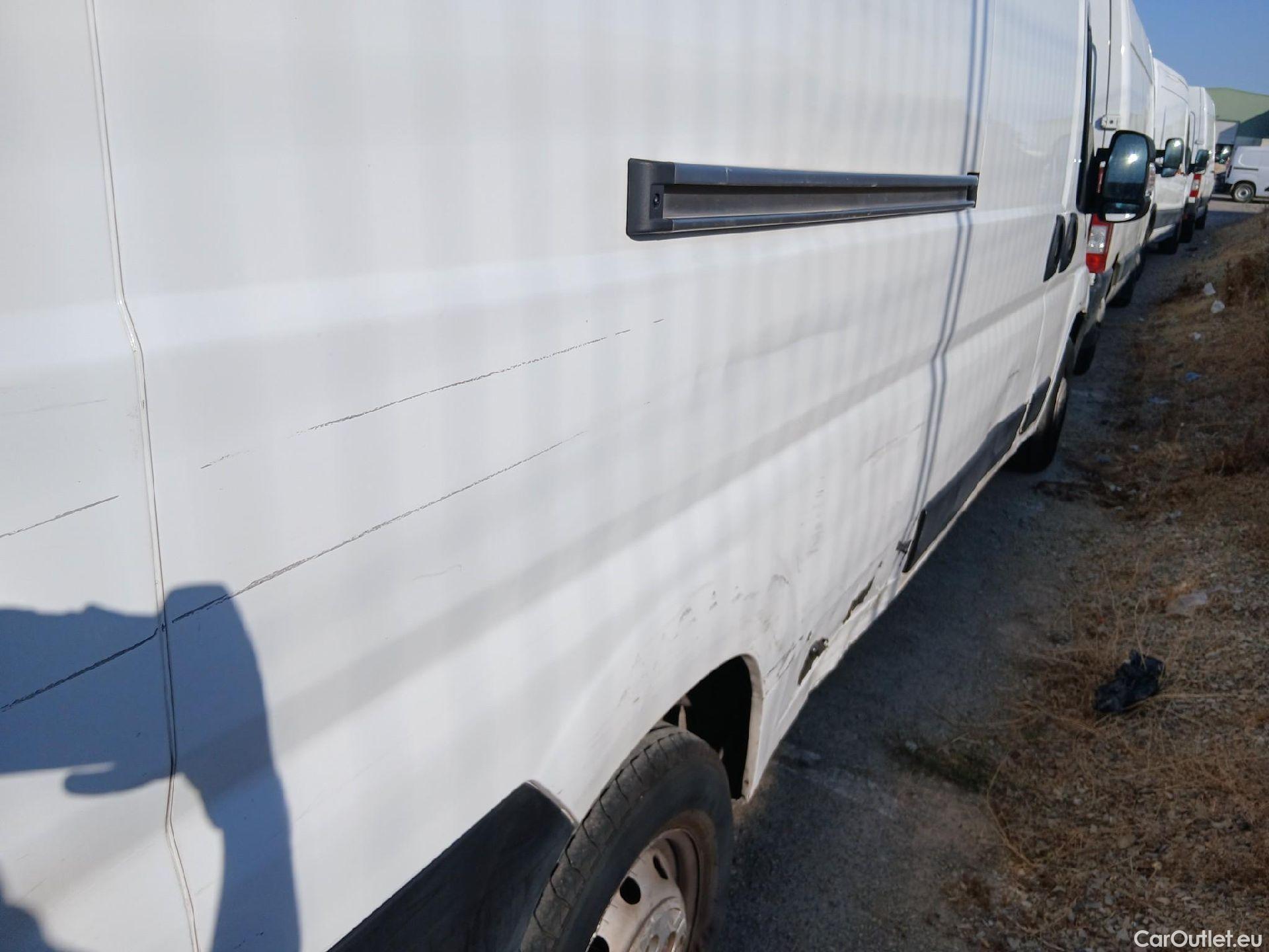  Citroen  Jumper CITROEN  / 2014 / 4P / furgón BlueHDi 103KW (140CV) Furgón 35L3H2 #33