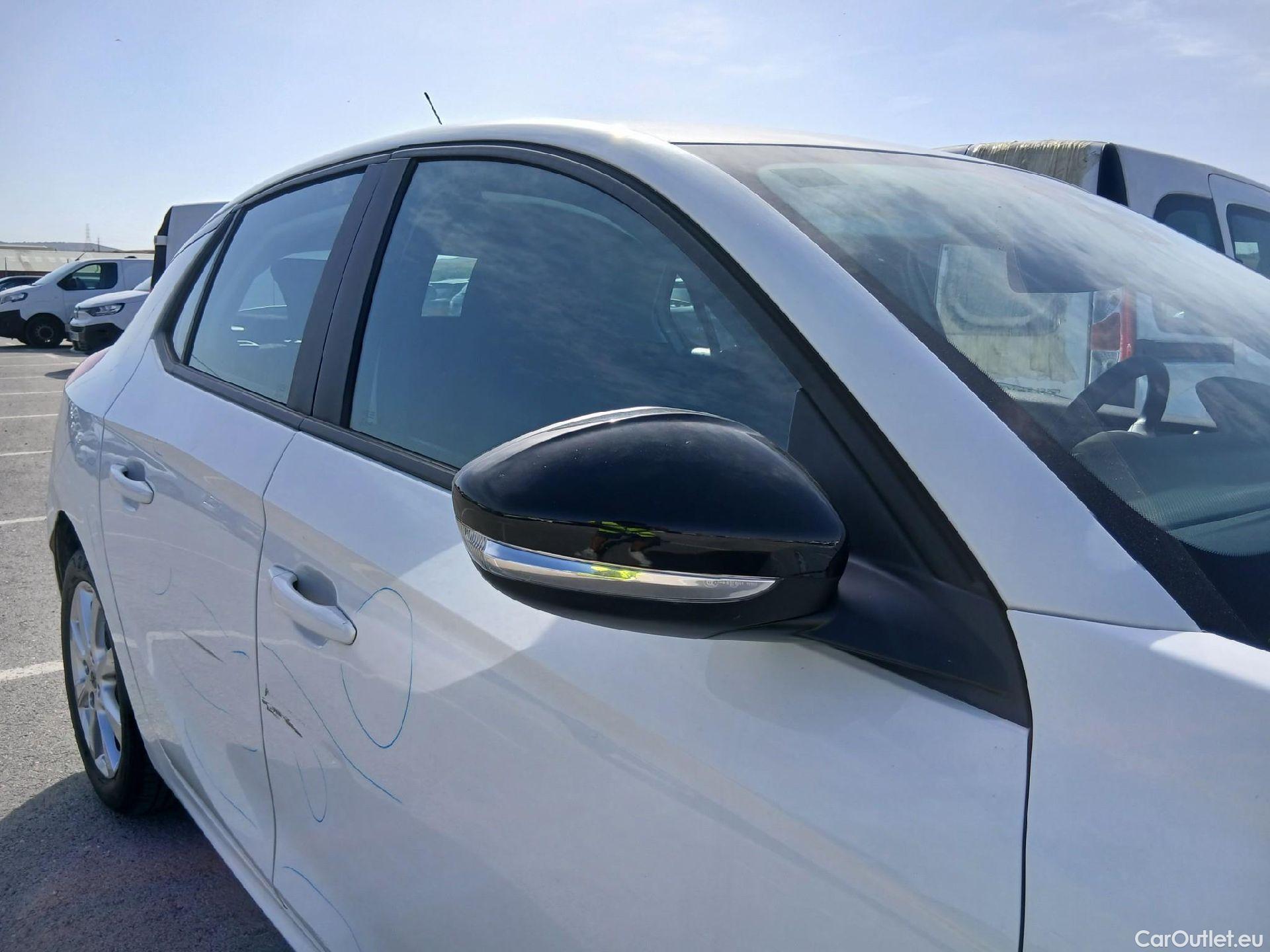  Opel  Corsa OPEL  / 2019 / 5P / berlina con portón 1.2T XHL 74kW (100CV) Edition (AC) #29
