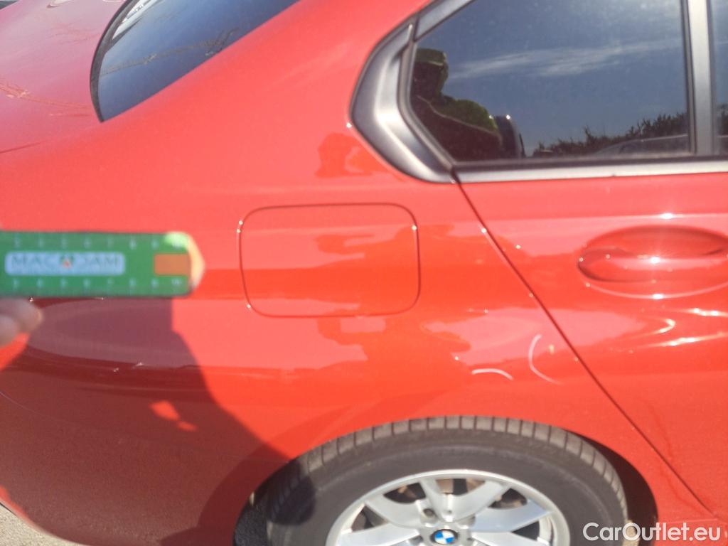  Bmw  Serie 3 BMW  / 2018 / 4P / sedán 318d Auto. #25