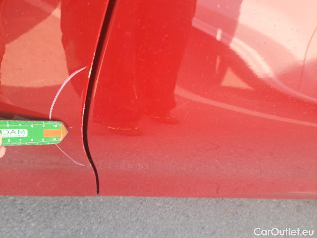  Bmw  Serie 3 BMW  / 2018 / 4P / sedán 318d Auto. #22